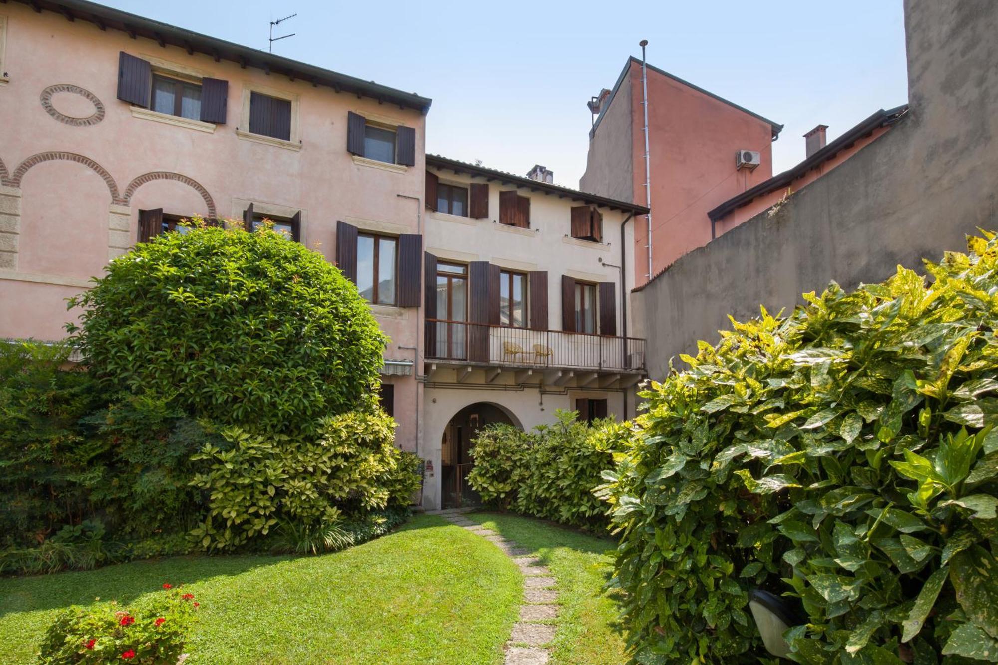 Il Gladio Apartment Verona Exterior photo